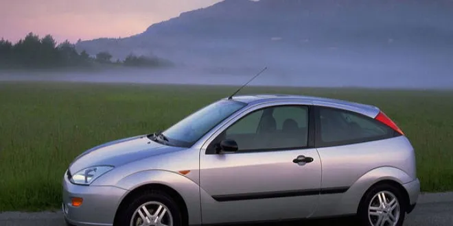 Ford Focus Sedan 2000 Ford  Focus Sedan - 1