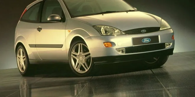 Ford Focus Sedan 2000 Ford  Focus Sedan - 2
