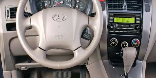 Hyundai Tucson 2011 Hyundai  Tucson - 12