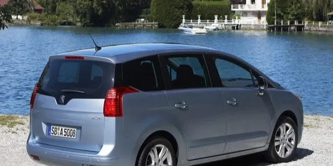 2010 Model Peugeot 5008