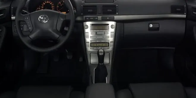 Toyota Avensis 2004 Toyota  Avensis - 8