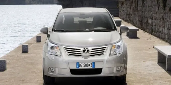 Toyota Avensis 2011 Toyota  Avensis - 4