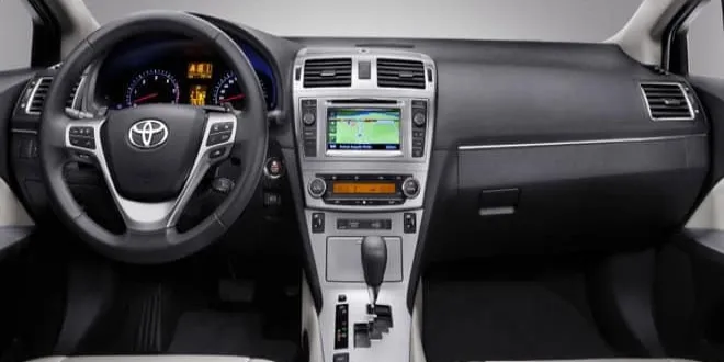 Toyota Avensis 2012 Toyota  Avensis - 8