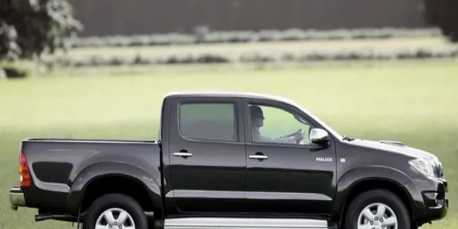 Toyota Hilux 2010 Toyota  Hilux - 12