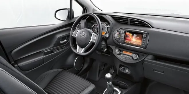 Toyota Yaris 2015 Toyota  Yaris - 9
