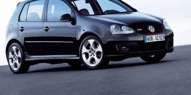 Volkswagen Golf 2004 Volkswagen  Golf - 3