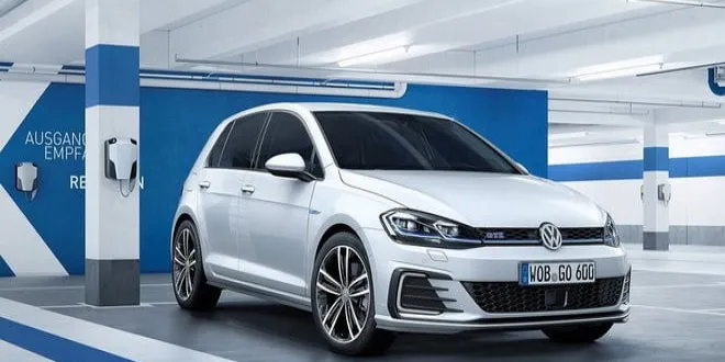 Volkswagen Golf 2020 Volkswagen  Golf - 4